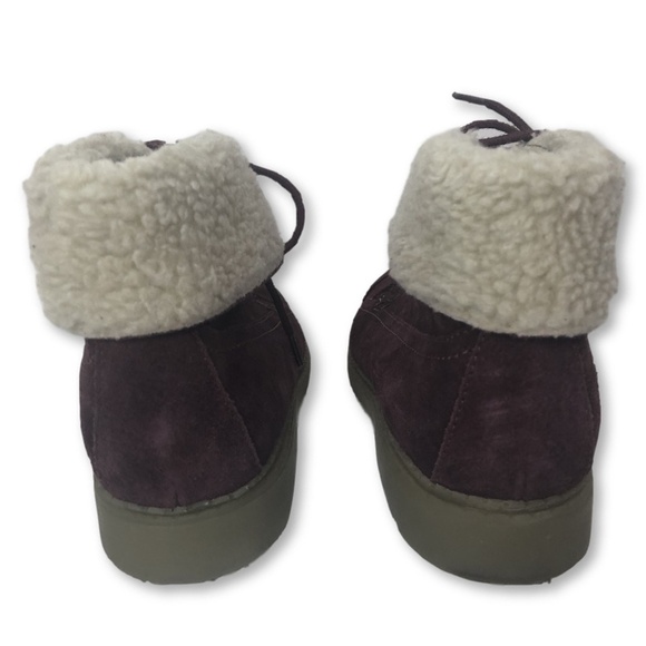 TOPSHOP Suede Fleece Lined Ankle Chukka Boots - Picture 4 of 7